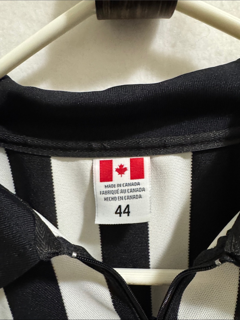 CCM- Black & White Striped Men’s Referee Pull over - Picture 4 of 5